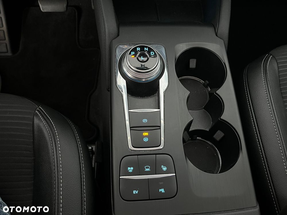 Ford Kuga 2.5P PHEV FWD Titanium X - 33