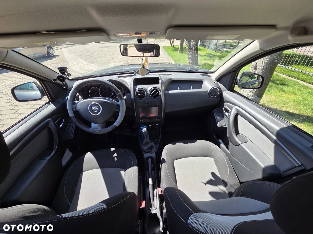 Dacia Duster 1.6 SCe Laureate S&S - 6