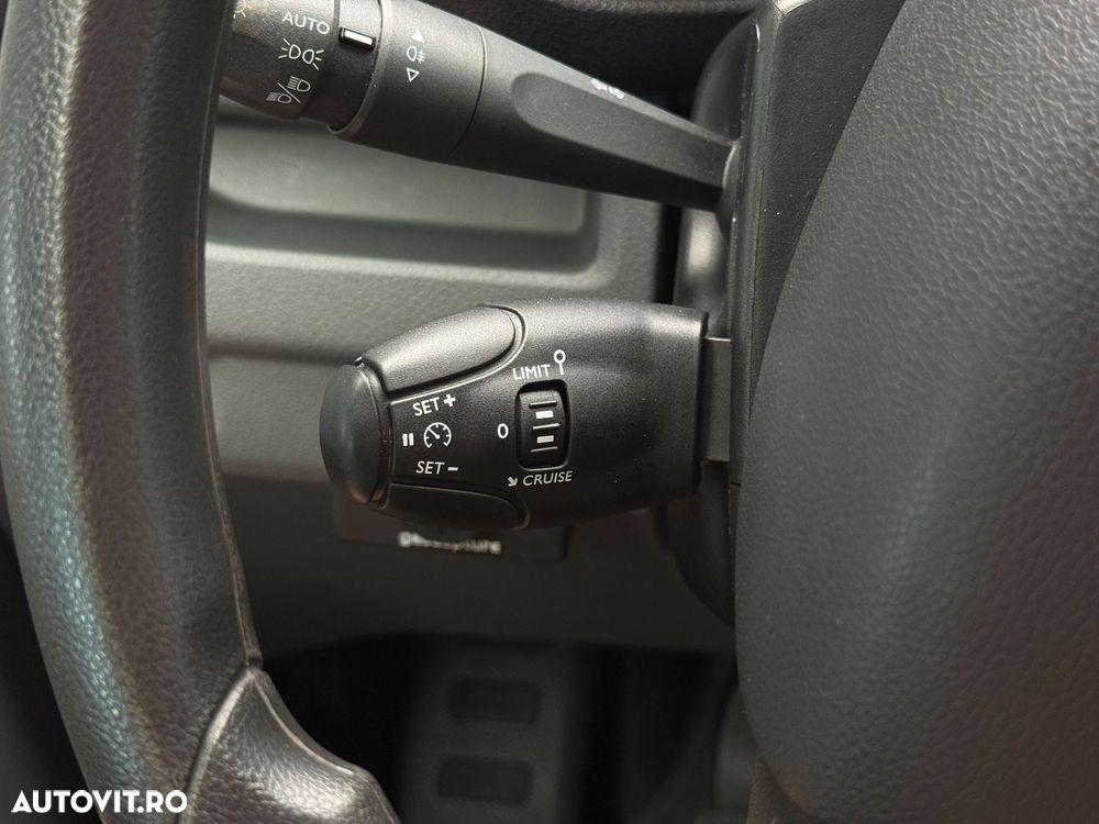 Opel Vivaro - 26