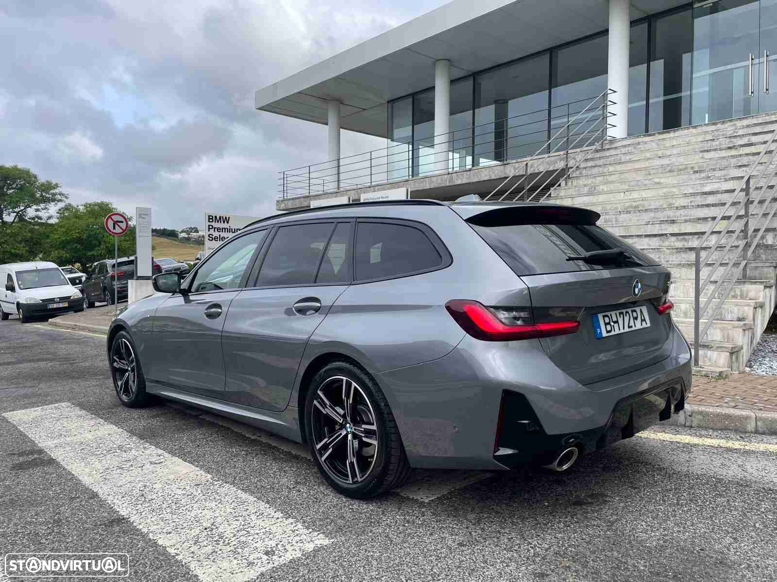BMW 320 d Touring Pack Desportivo M Auto - 2