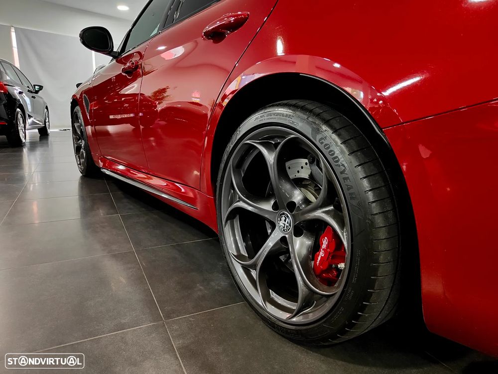 Alfa Romeo Giulia 2.9 Bi-Turbo Quadrifoglio AT8 - 36