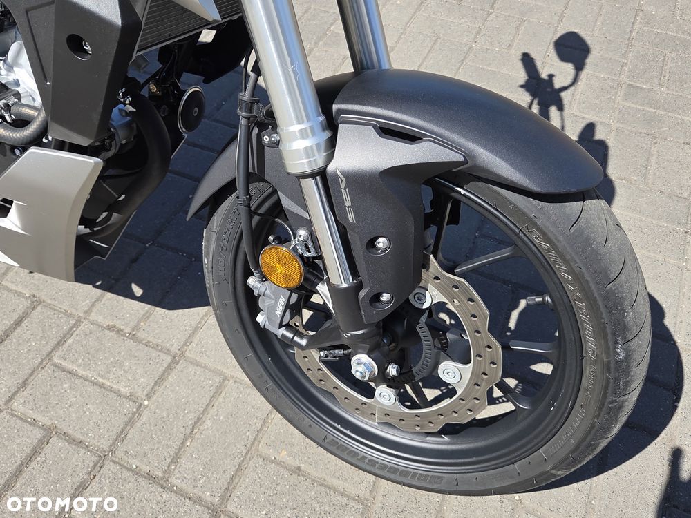Honda CB - 23