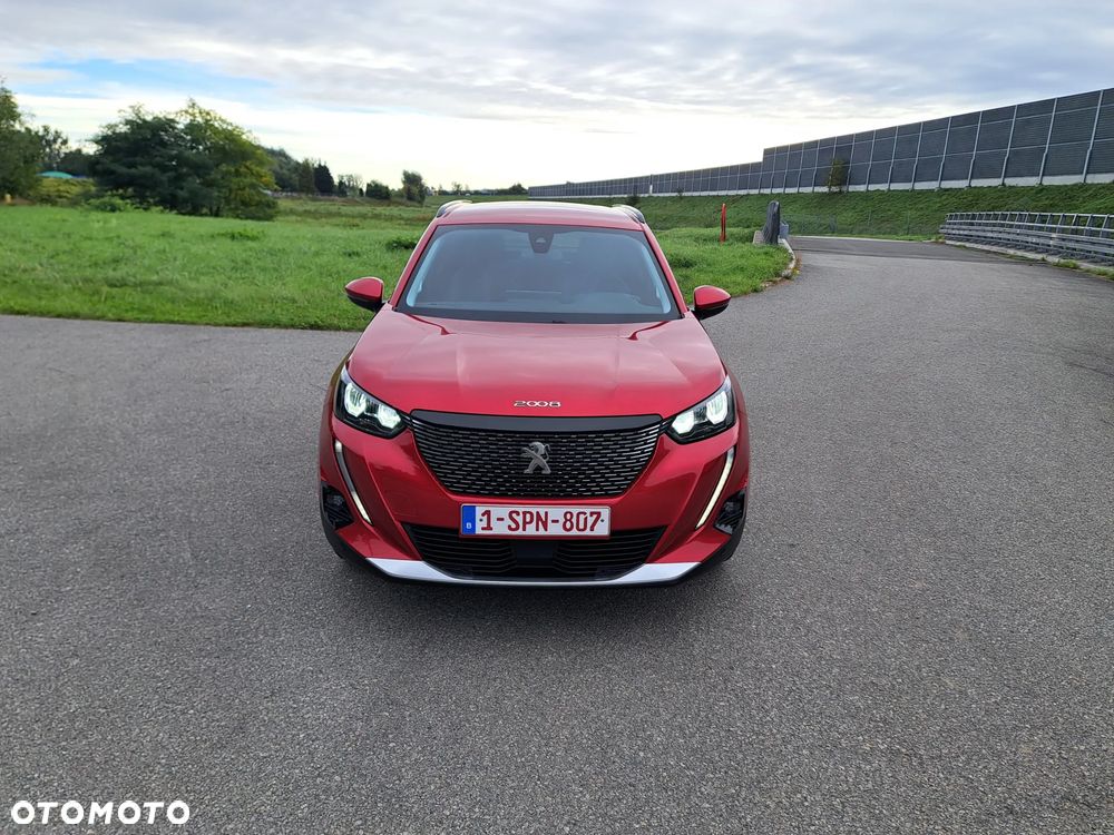 Peugeot 2008 1.2 Pure Tech GPF Allure S&S EAT6 - 37