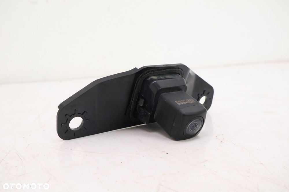 TOYOTA LAND CRUISER 150 17- KAMERA COFANIA KLAPY BAGAŻNIKA 867B0-60111 - 2