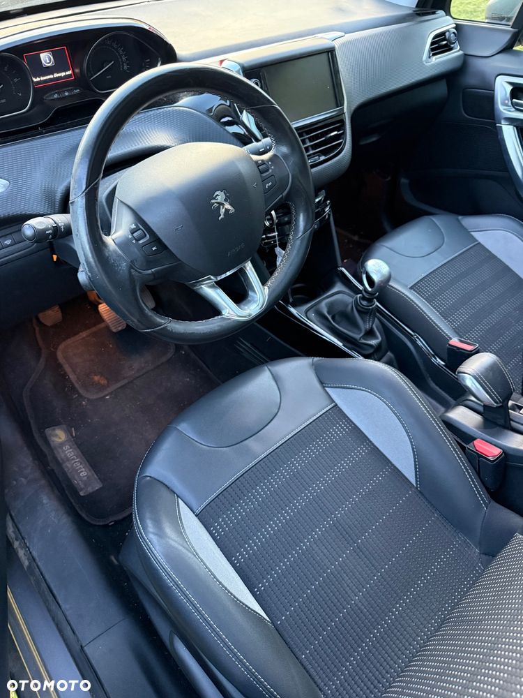 Peugeot 2008 - 8
