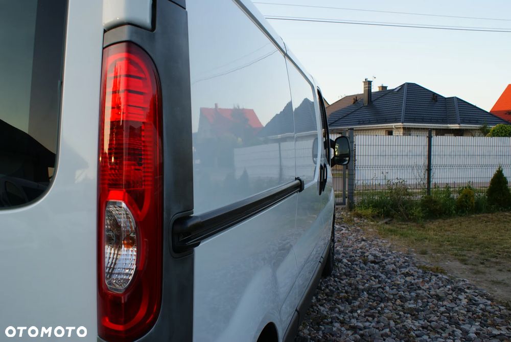 Opel Vivaro - 17