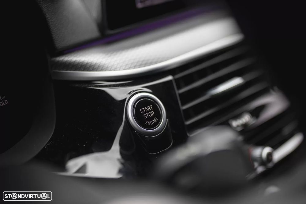 BMW 520 d Pack Desportivo M Auto - 12