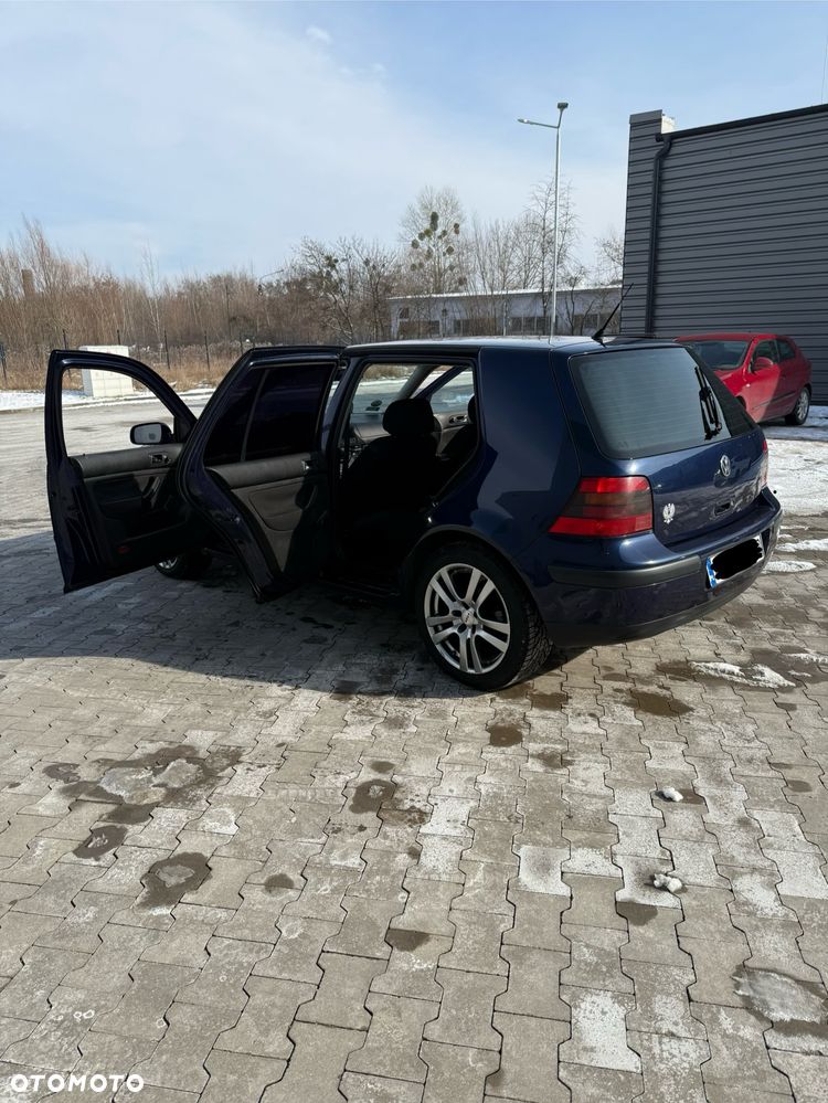 Volkswagen Golf - 14