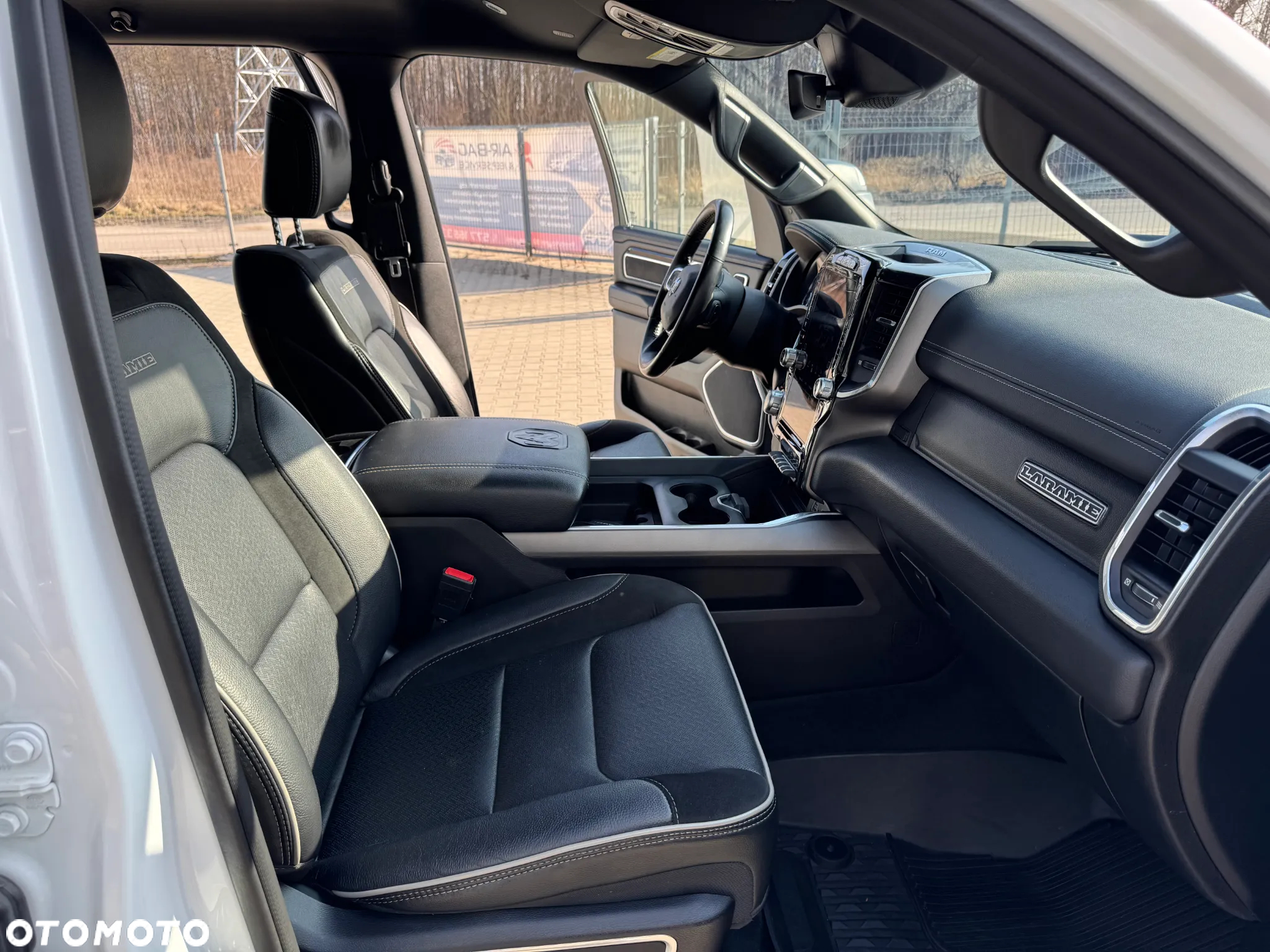 RAM 1500 Quad Cab Laramie - 23