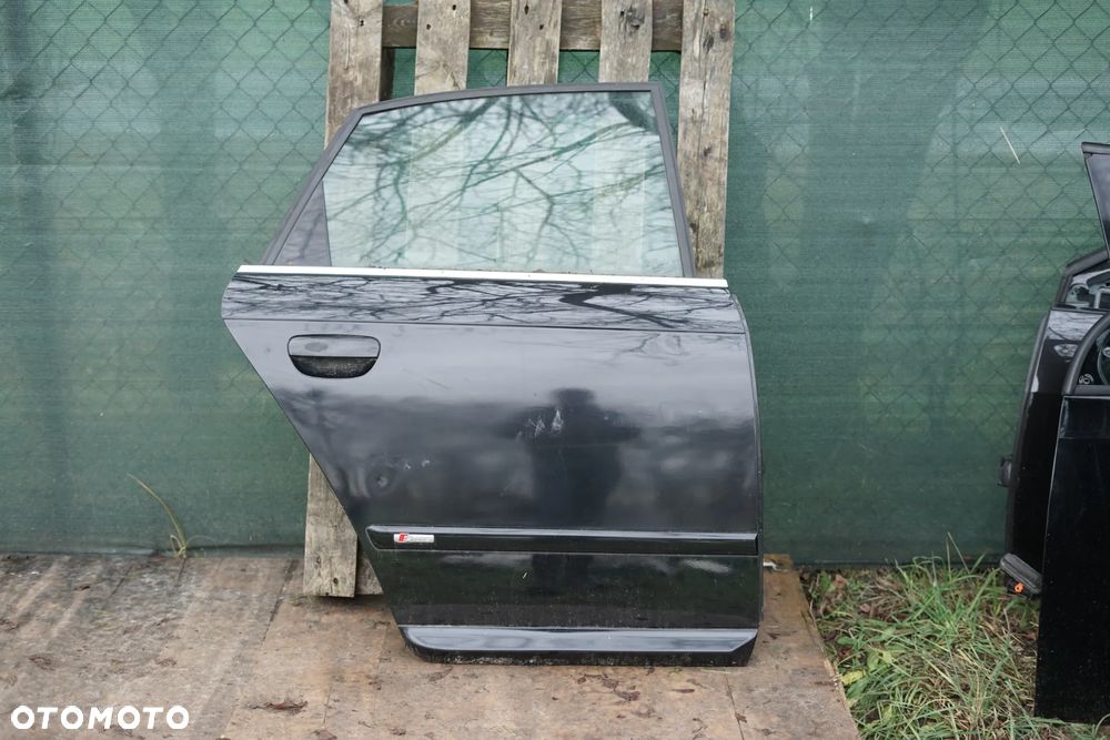 Drzwi tył tylne prawe Audi A4 B7 Sedan LZ9Y