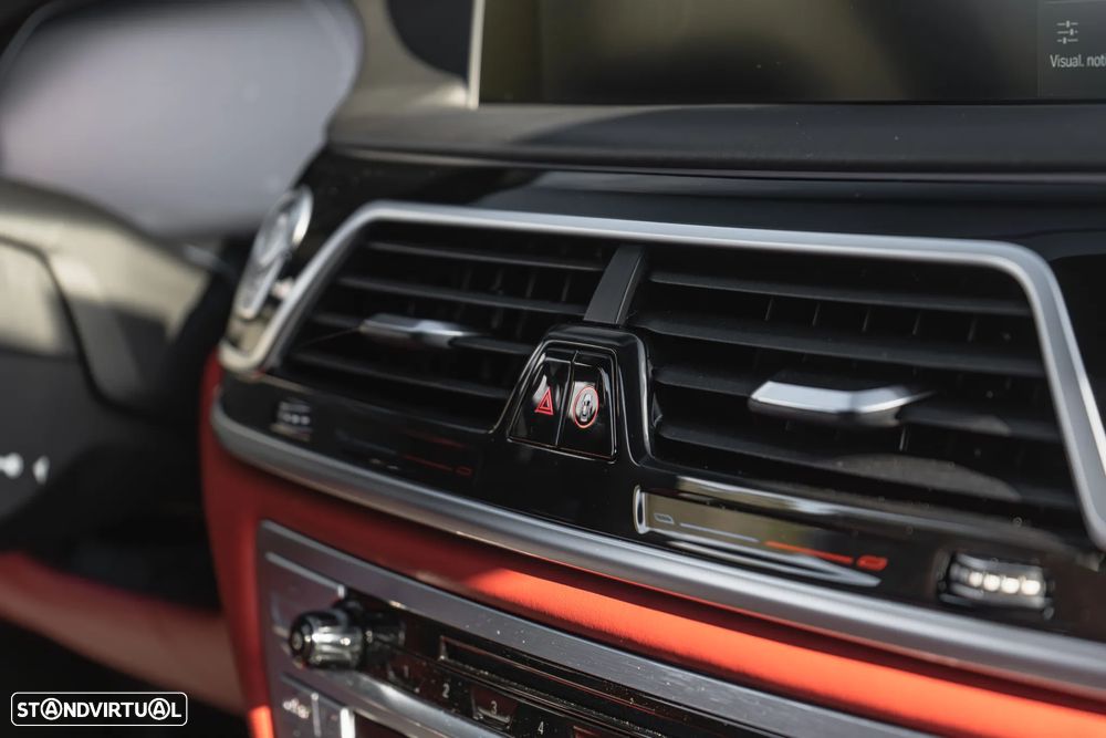 BMW 750 Li xDrive Pack M - 27