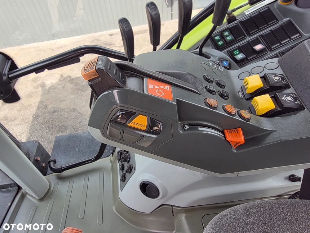 Claas Arion 640 Cis - 13