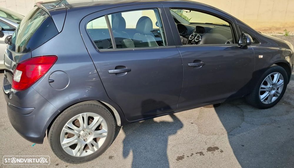 Opel Corsa 1.3 CDTI Cosmo - 4