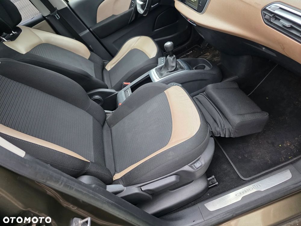 Citroën C4 Picasso 2.0 HDi FAP Exclusive - 6