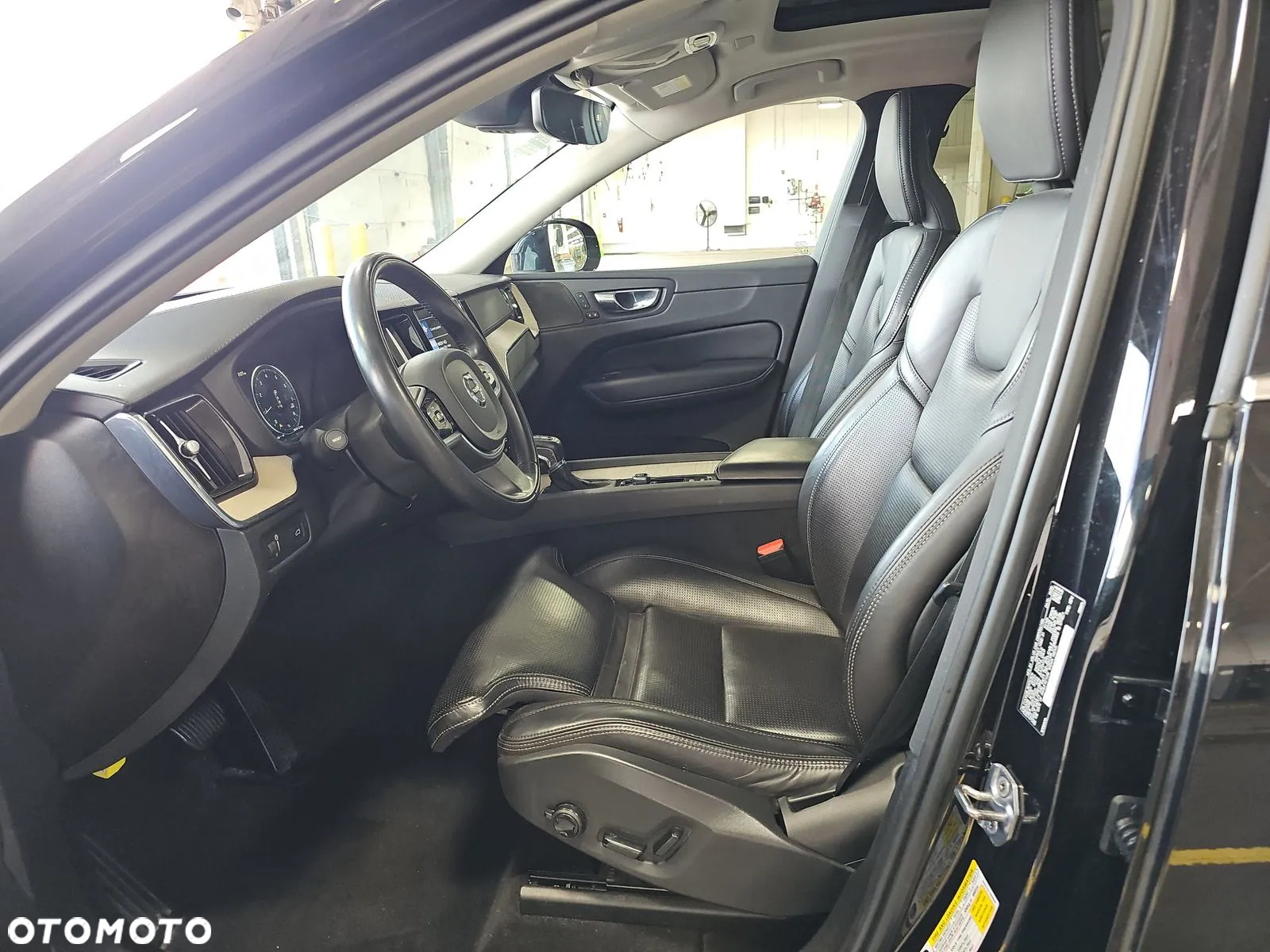 Volvo XC 60 T5 AWD Inscription - 12