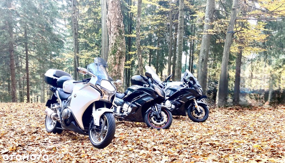 Honda VFR - 9