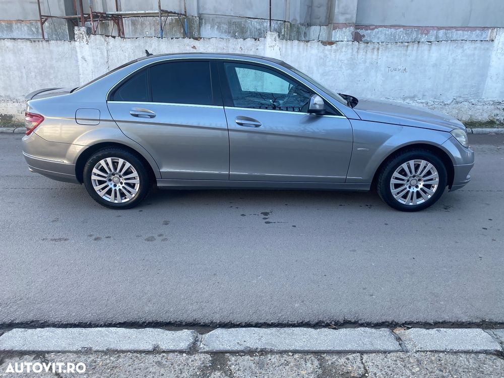 Mercedes-Benz C 320 CDI DPF 7G-TRONIC Avantgarde - 4