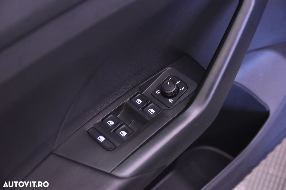 Volkswagen T-Cross - 14