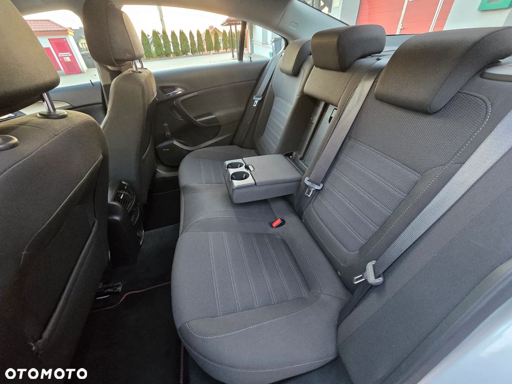 Opel Insignia 1.8 Cosmo - 28