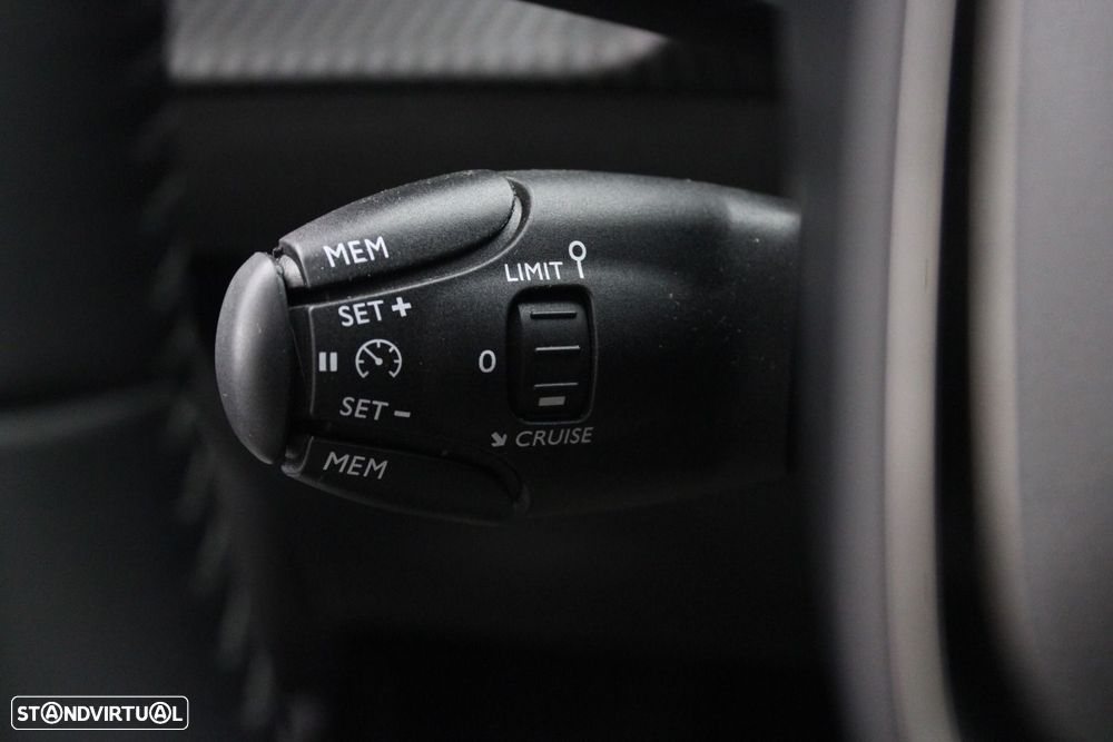Peugeot 208 1.5 BlueHDi Allure - 13