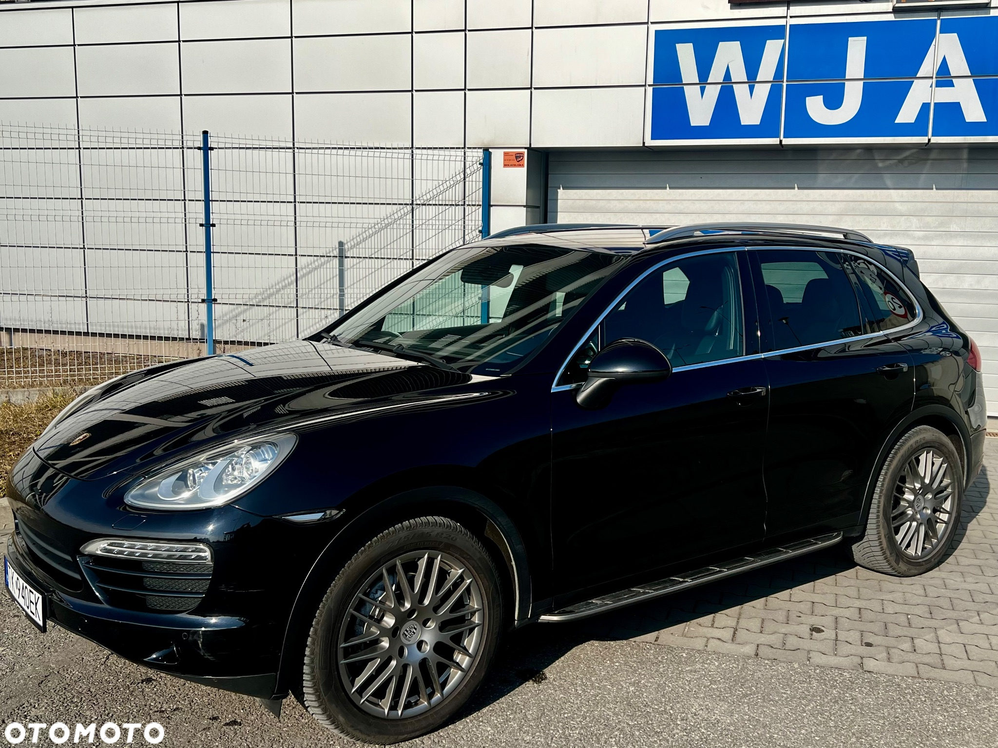 Porsche Cayenne - 4