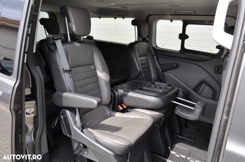 Ford Tourneo Custom Bus 320 2.0 EcoBlue 130 CP L2H1 Titanium Aut. - 19