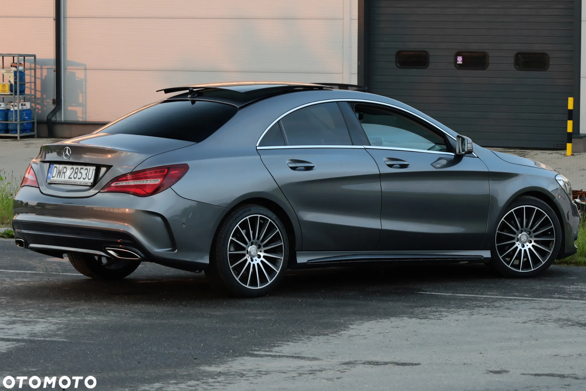 Mercedes-Benz CLA 200 7G-DCT AMG Line - 10