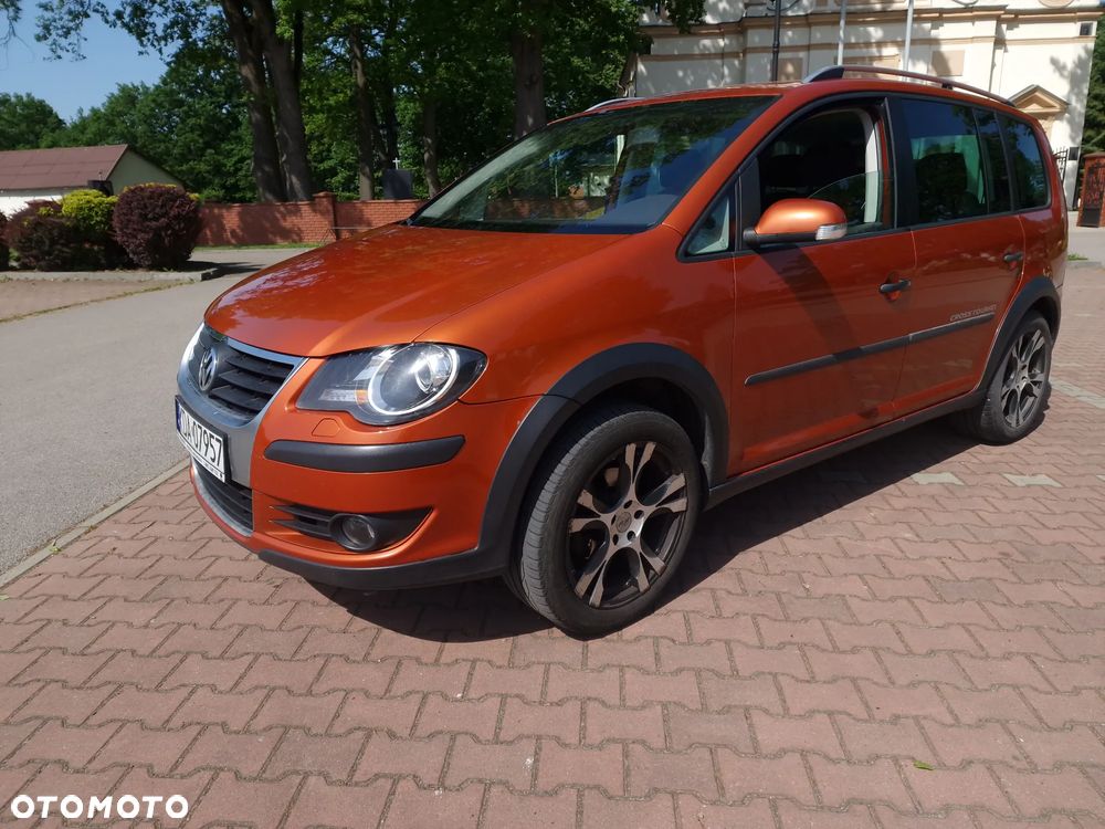 Volkswagen Touran 1.4 TSI Cross - 2
