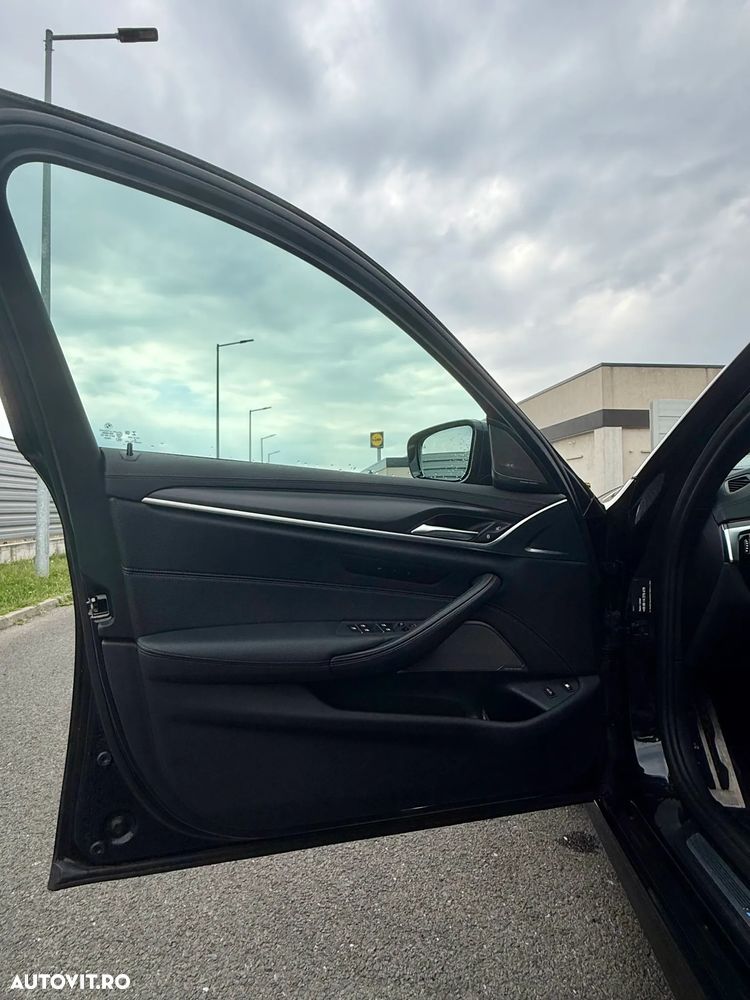 BMW Seria 5 530e xDrive Aut. M Sport Edition - 15