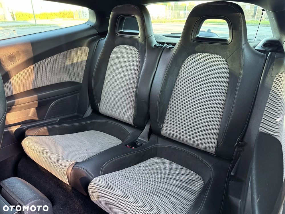 Volkswagen Scirocco 2.0 TSI - 14