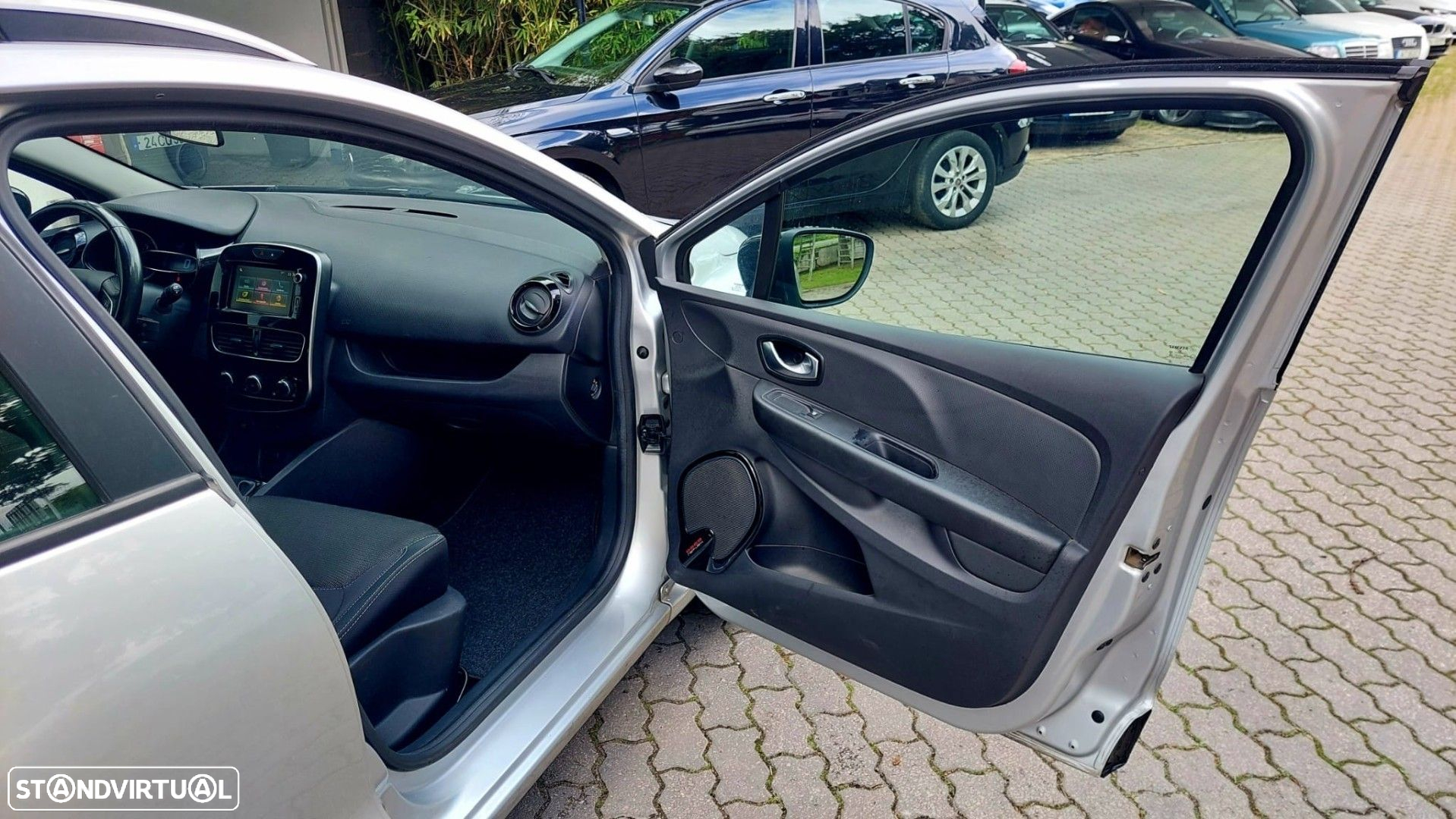 Renault Clio Sport Tourer 1.5 dCi Zen - 9