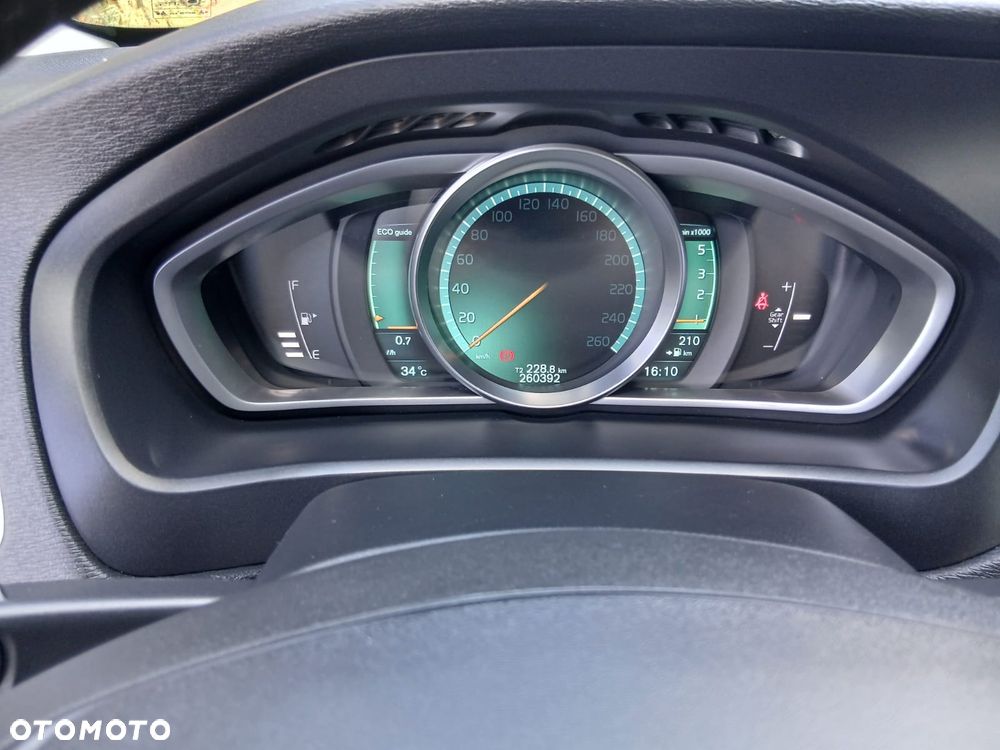 Volvo V40 D2 Momentum - 24