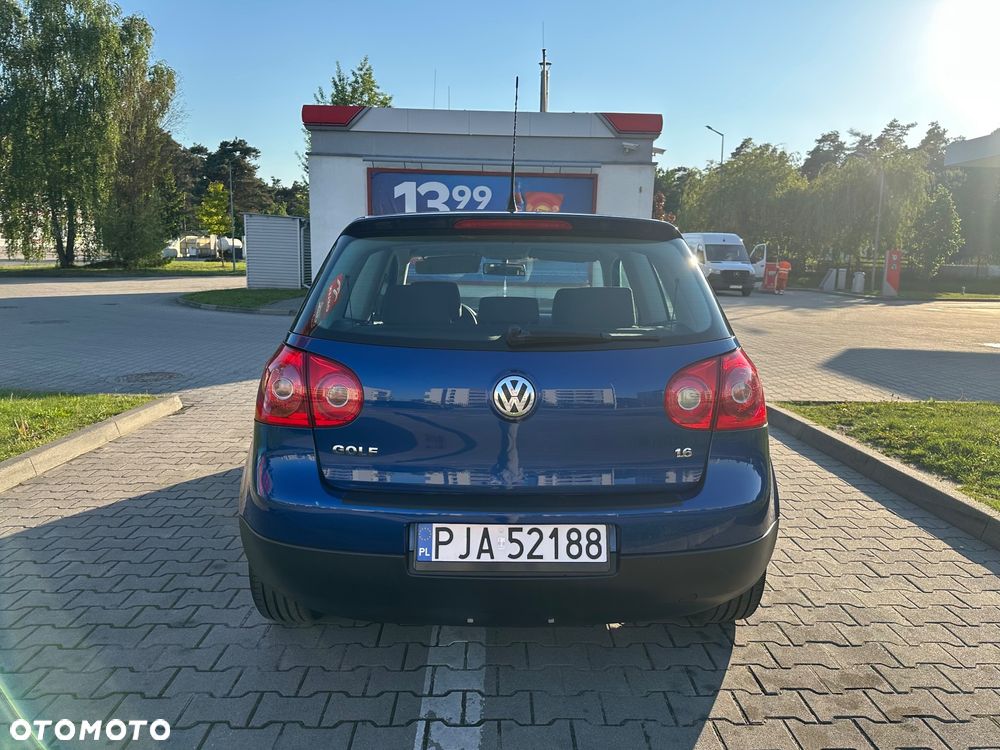 Volkswagen Golf 1.6 Comfortline - 6