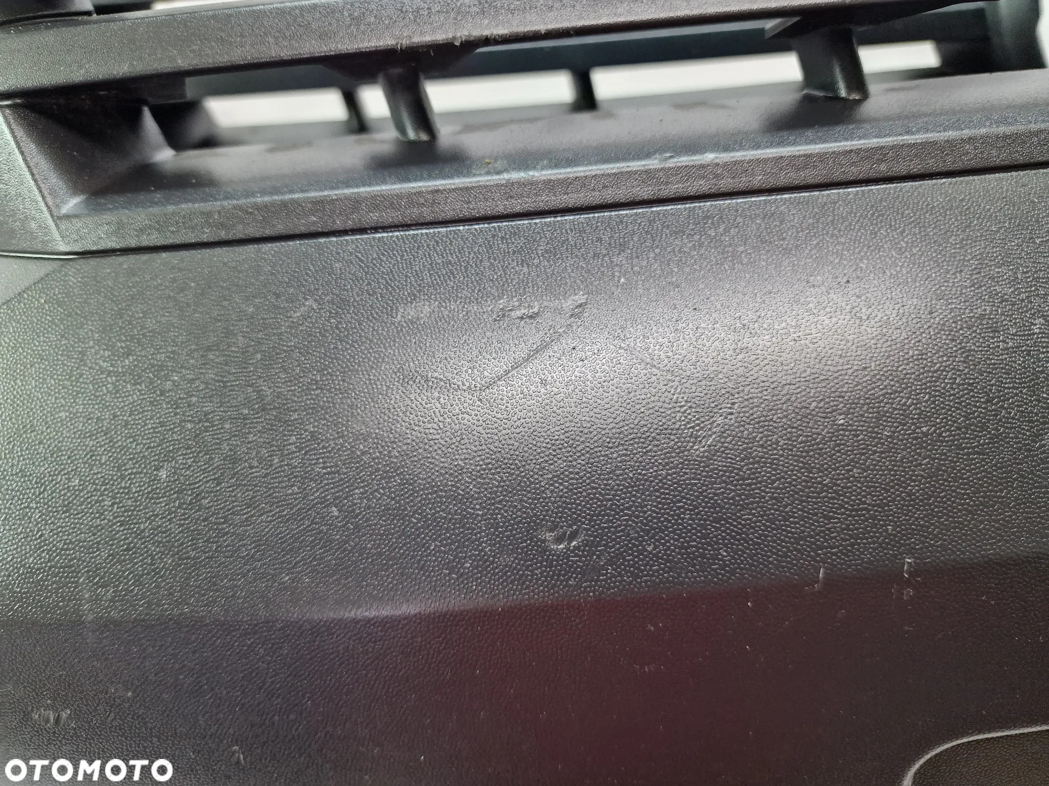 VW CADDY 2K5 10- ZDERZAK PRZEDNI PRZÓD W STRUKTURZE , ŁADNY , NR 2K5807221A , NR AUKCJI NZ1431 - 4