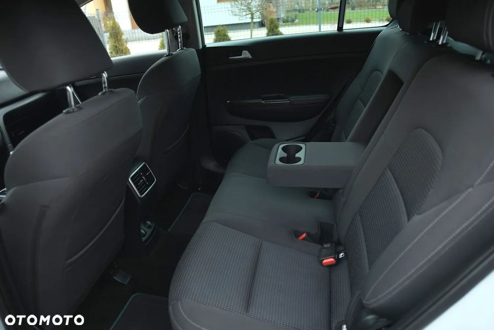 Kia Sportage 1.6 GDI L Business Line Plus 2WD - 23