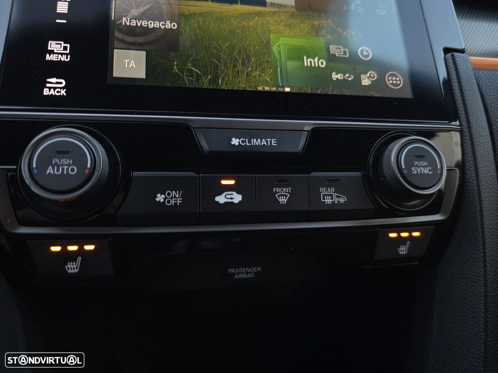 Honda Civic 1.0 i-VTEC Executive Premium - 24