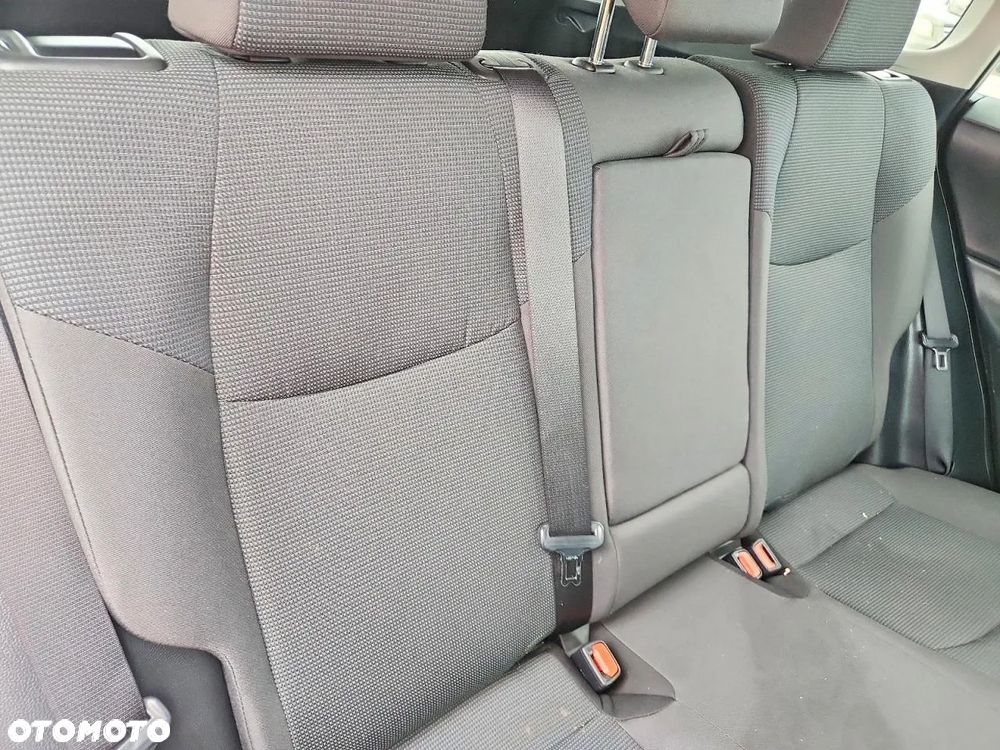Toyota RAV4 - 8