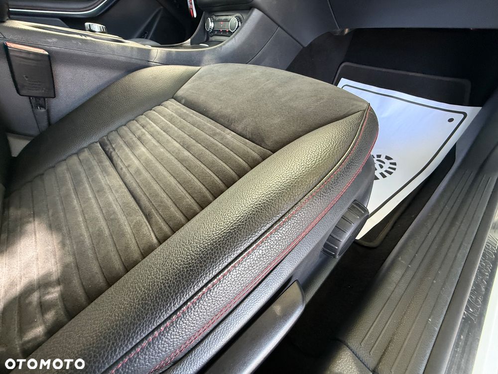 Mercedes-Benz CLA 180 7G-DCT AMG Line - 21