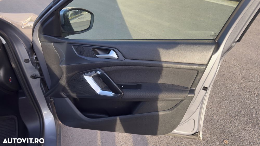 Peugeot 308 PureTech 130 Stop & Start Allure - 10