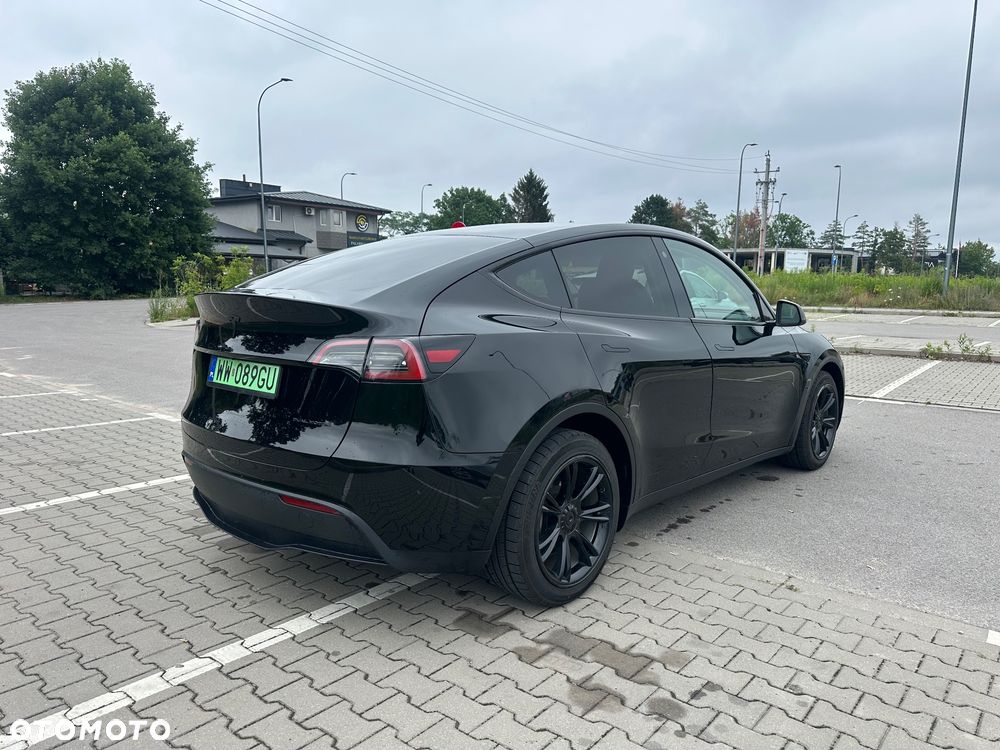 Tesla Model Y Long Range AWD - 7