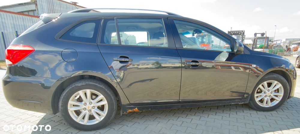 Chevrolet Cruze 1.6 LT - 4