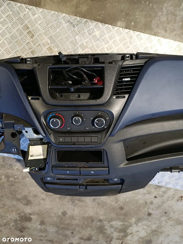 DESKA ROZDZIELCZA KOKPIT KLIMATYZACJA IVECO DAILY EURO 6 14- - 2