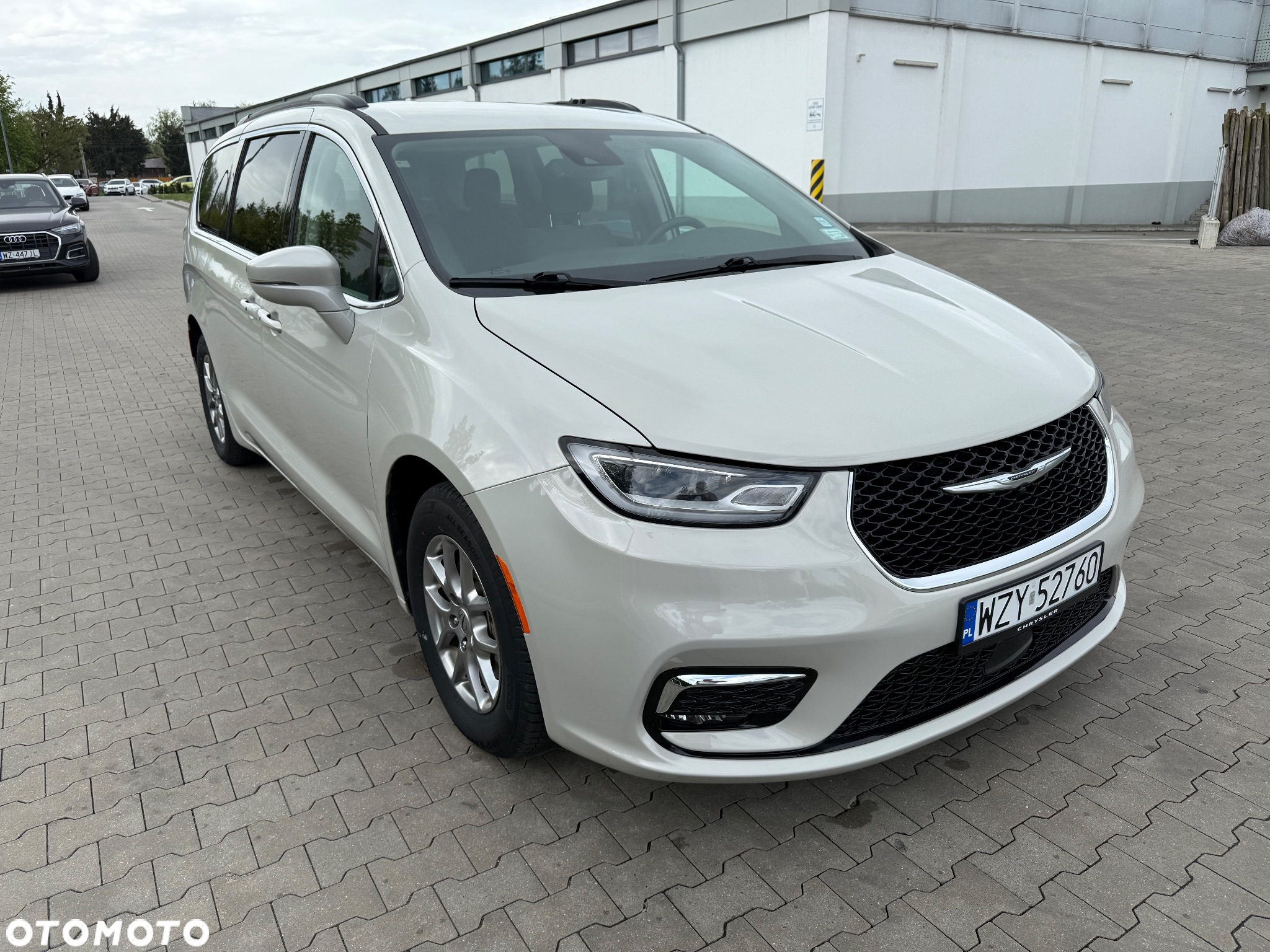 Chrysler Pacifica - 5