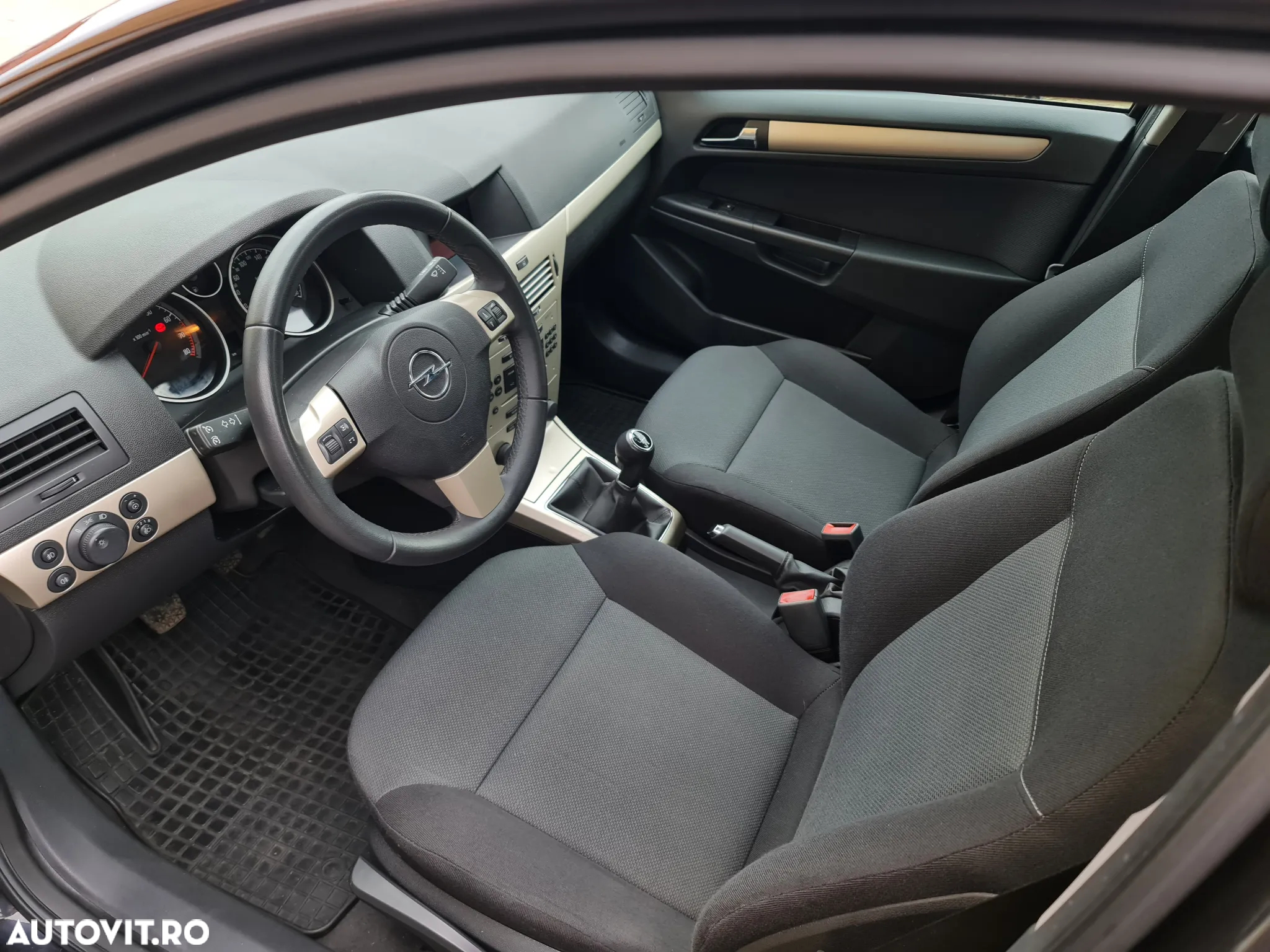 Opel Astra 1.4i 16V Club - 14