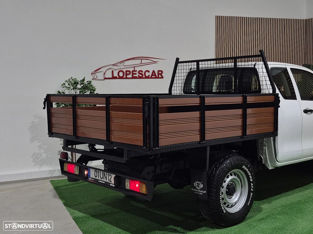 Toyota Hilux 2.4 D-4D - 2018 | GARANTIA | NACIONAL - 3 LUG - 7