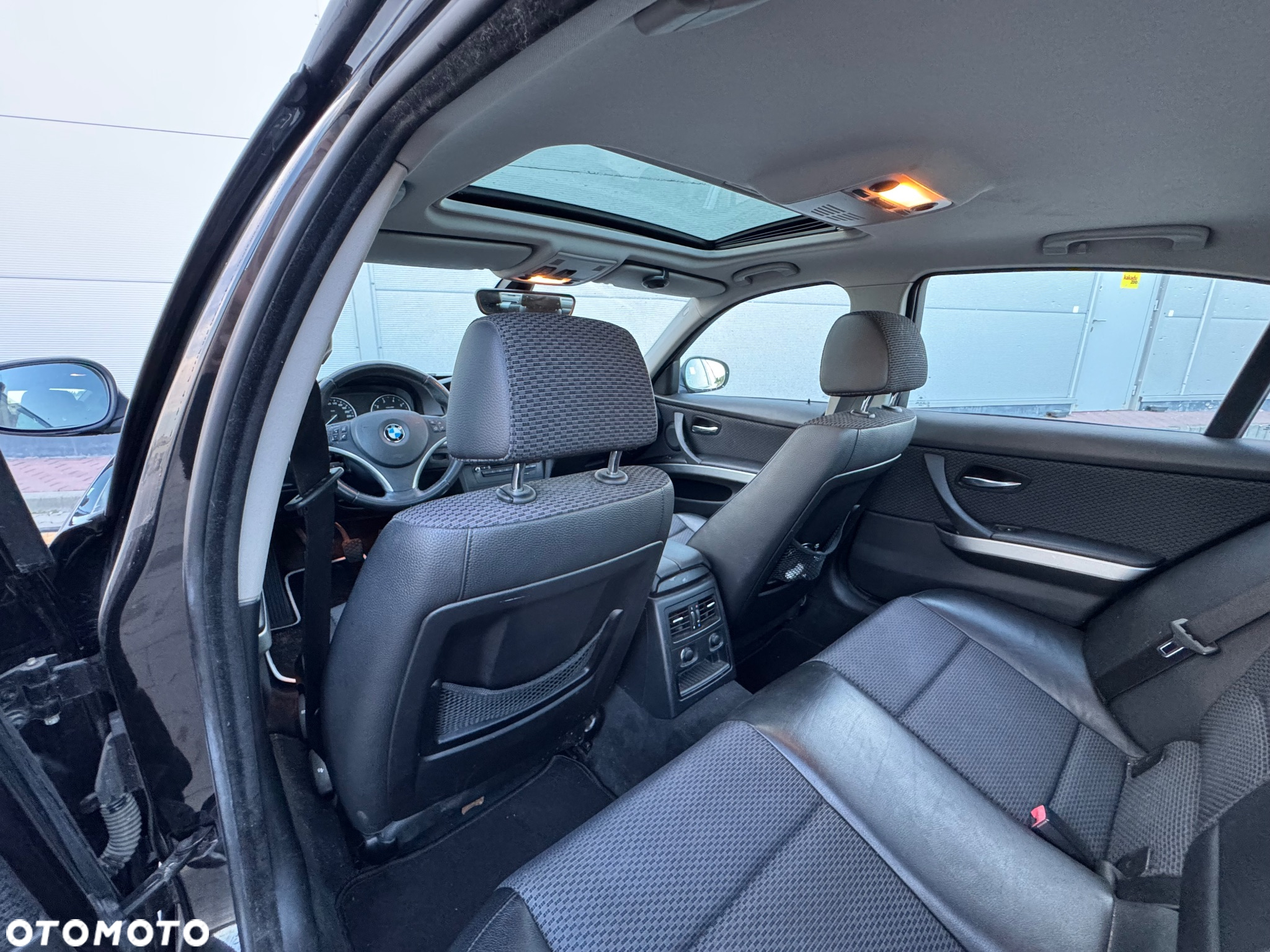 BMW Seria 3 318i - 6