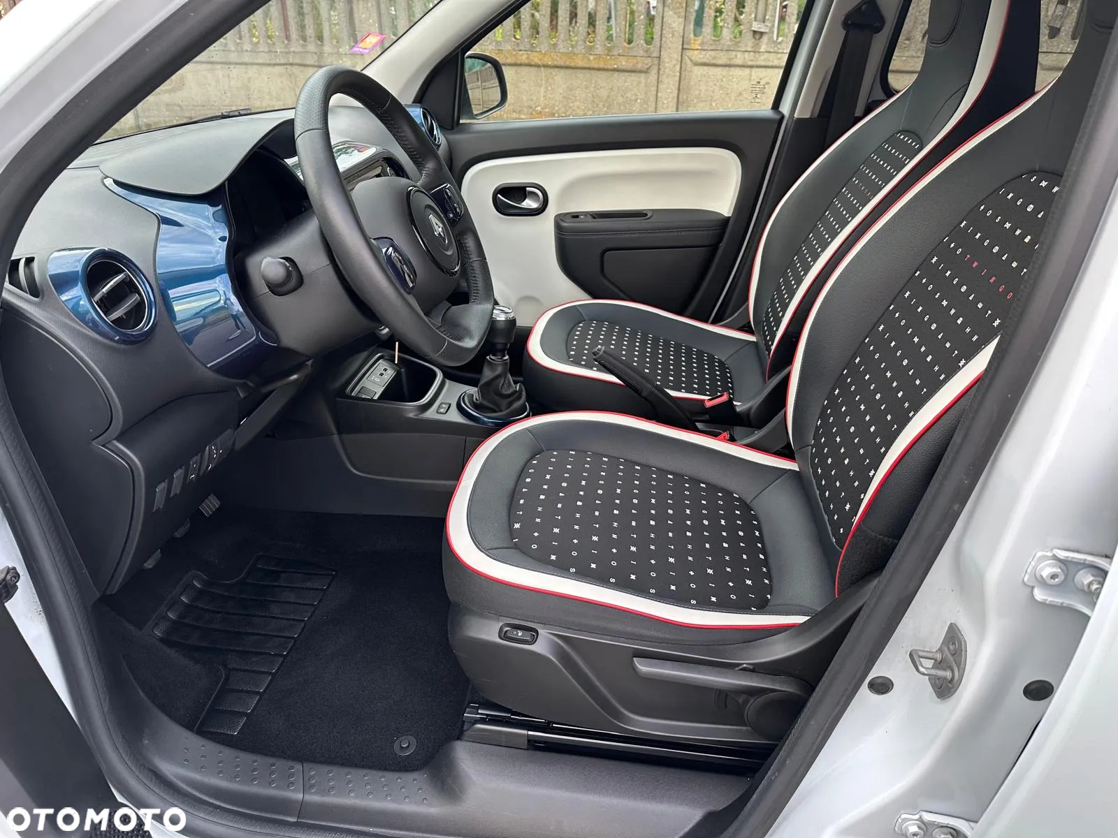 Renault Twingo SCe 75 Signature - 10