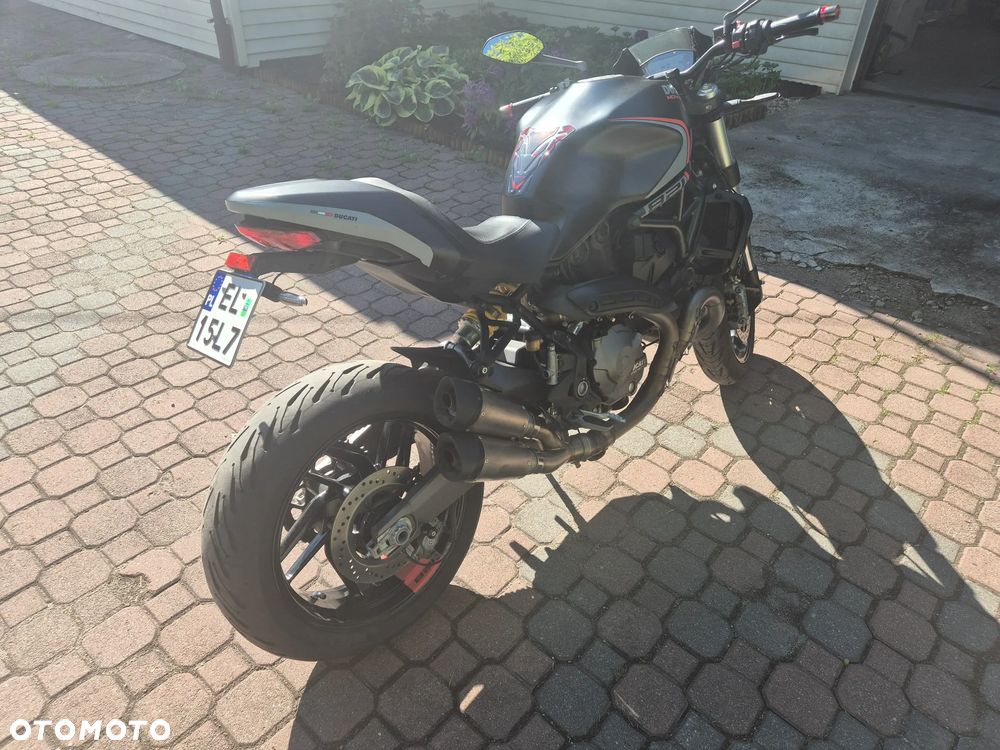 Ducati Monster - 4