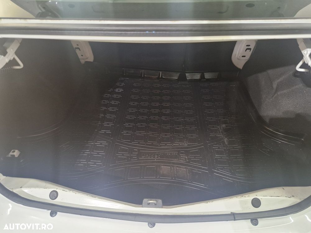 Dacia Logan 0.9 TCe Laureate - 5
