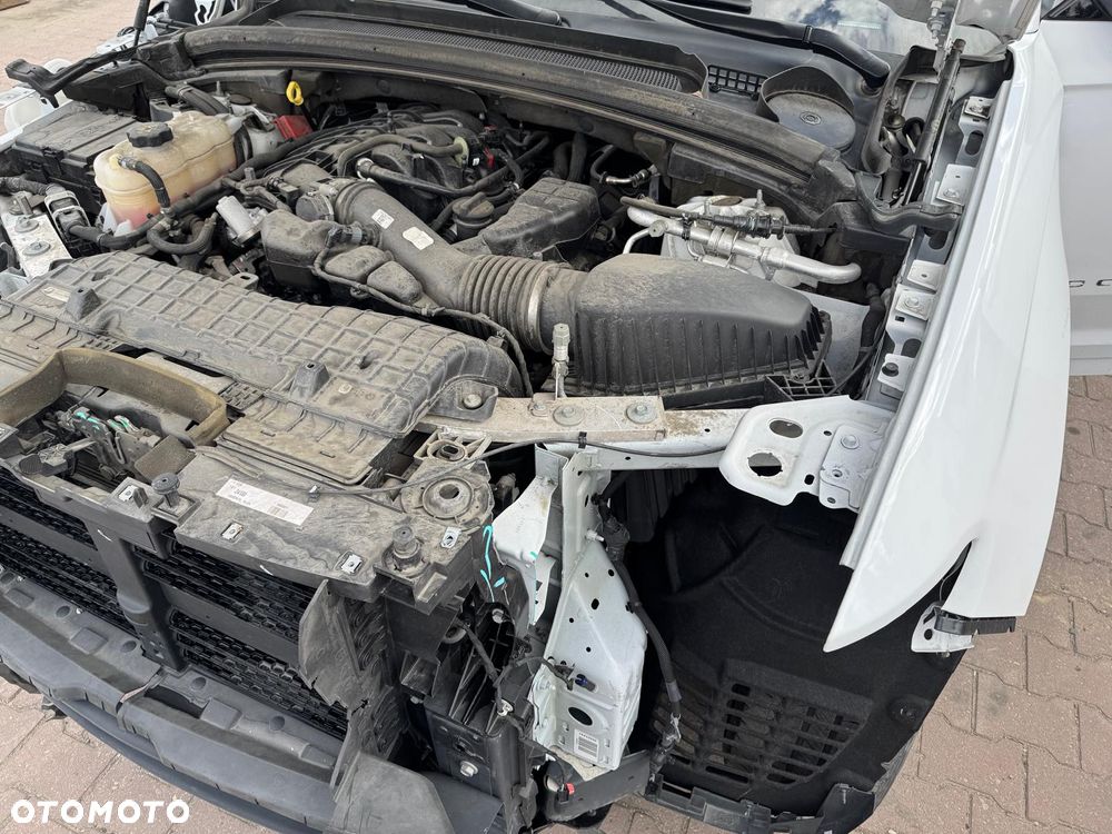 Jeep Grand Cherokee - 33